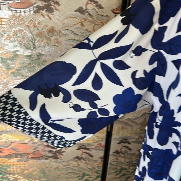 CABI BOTANICAL KIMONO STYLE TOPPER COVER UP BLUE/WHITE FLORAL PRINT SZ M/L - Picture 3 of 14